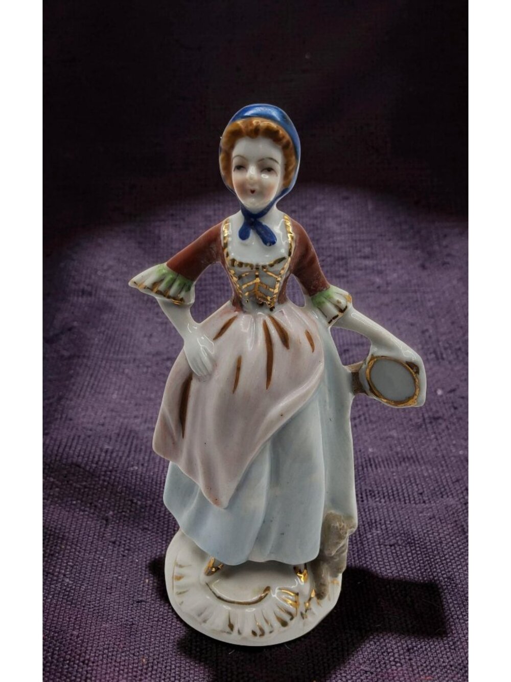vintage 1950s beautiful Porcelain hand painted gold trim occupied japan Figurine